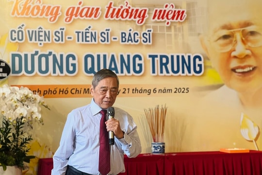 Sinh viên trường y tưởng niệm người thầy từng chỉ đạo ca mổ lịch sử