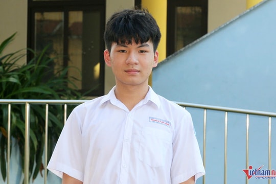 Nam sinh đạt điểm cao nhất thi vào lớp 10 Hà Tĩnh, thủ khoa kép trường chuyên