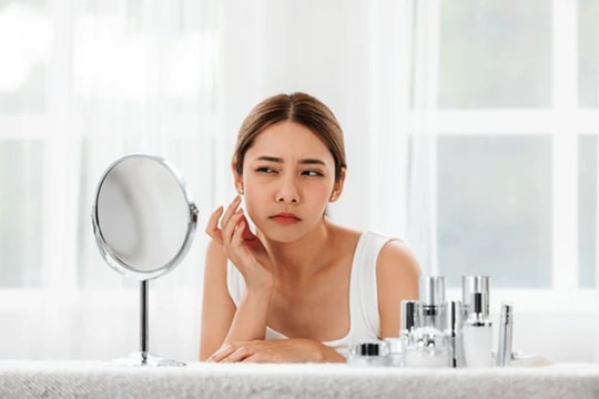 Cách xử lý khi lỗ chân lông trên mặt ngày càng to?
