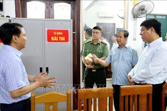 Bộ trưởng Bộ Giáo dục và Đào tạo kiểm tra công tác chuẩn bị Kỳ thi tốt nghiệp THPT tại Thái Bình