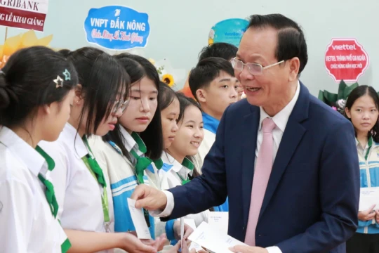 Bàn giao nguyên hiện trạng các cơ sở giáo dục tại Đắk Nông