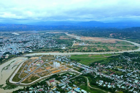 Kon Tum hỗ trợ 25 triệu đồng/người khi đến Quảng Ngãi làm việc sau sáp nhập