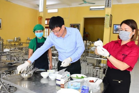 Đảm bảo an toàn vệ sinh thực phẩm các điểm thi tốt nghiệp THPT ở Tuyên Quang