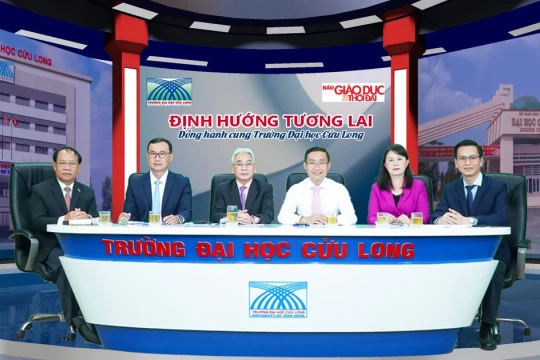 Tư vấn tuyển sinh trực tuyến - Khối ngành Kỹ thuật Công nghệ "hút" thí sinh ĐBSCL