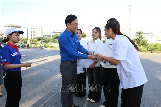 Tuổi trẻ Bắc Ninh đồng hành cùng thí sinh 'vượt vũ môn'