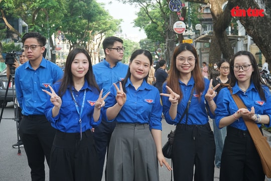 Tuổi trẻ Thủ đô và TP Hồ Chí Minh tiếp sức mùa thi: Đồng hành cùng sĩ tử vượt ‘vũ môn’