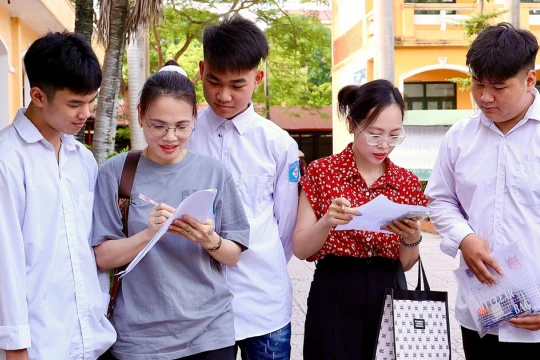 Giáo viên đến trường thi ‘điểm danh’ từng học trò