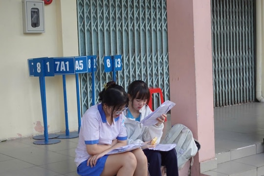 Không khí ngày thi thứ 2, kỳ thi tốt nghiệp THPT năm 2025