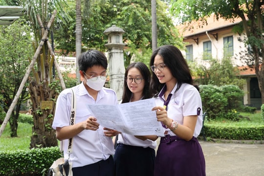 Đề Hóa học có sự phân hóa mạnh và yêu cầu thí sinh hiểu sâu sắc bản chất