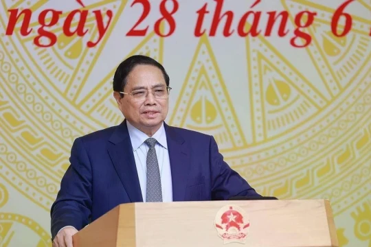 Thủ tướng: Phong trào thi đua góp phần thực hiện thắng lợi nhiệm vụ chính trị