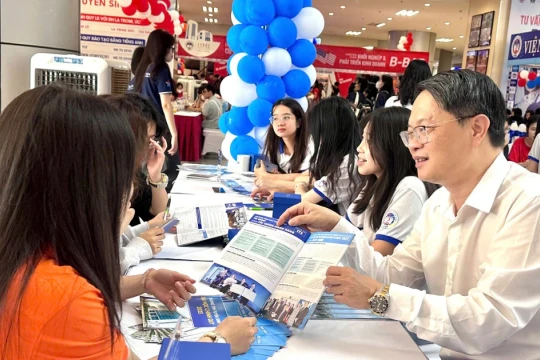 Mở rộng cơ hội khi Tiếng Anh là ngôn ngữ thứ hai