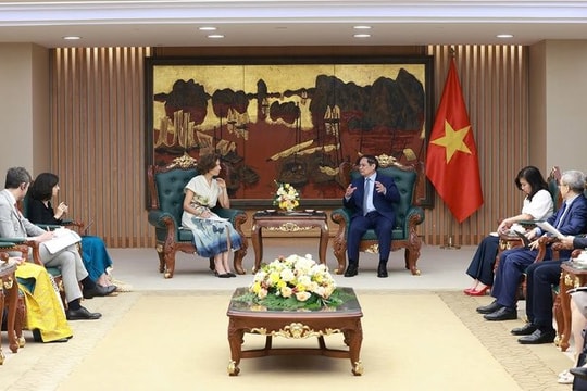 Thủ tướng Phạm Minh Chính tiếp Tổng Giám đốc UNESCO