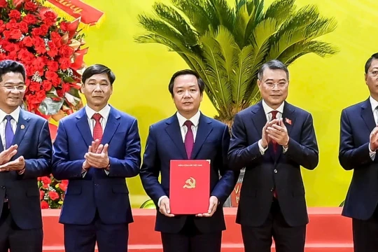 Chân dung tân Bí thư Tỉnh uỷ, Chủ tịch UBND tỉnh Ninh Bình mới