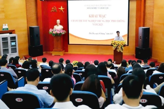 Hơn 250 cán bộ, giáo viên tham gia chấm thi tốt nghiệp THPT năm 2025 ở Phú Thọ