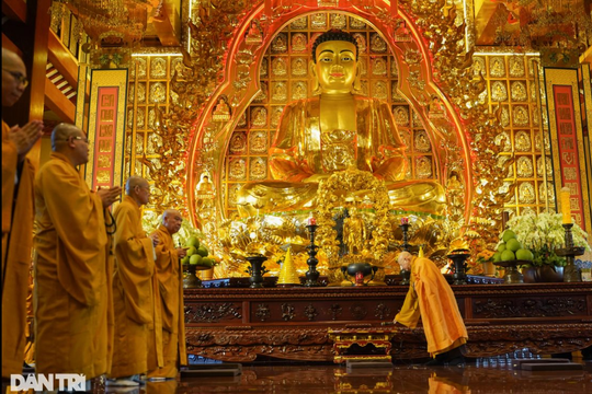 Hàng ngàn chùa thỉnh chuông sáng 1/7, cầu quốc thái dân an