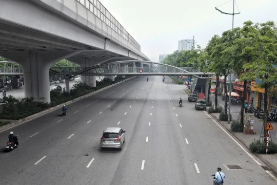 Hà Nội phân làn cứng trên đường Phạm Văn Đồng từ 4/7