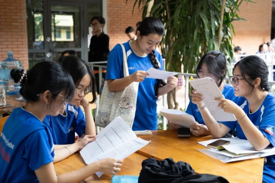 Quy đổi điểm IELTS để xét tuyển: Cơ hội hay rào cản?