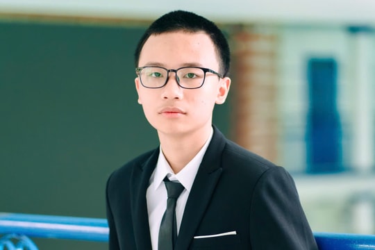 Thủ khoa chuyên Toán của Hà Nội đạt ba điểm 10