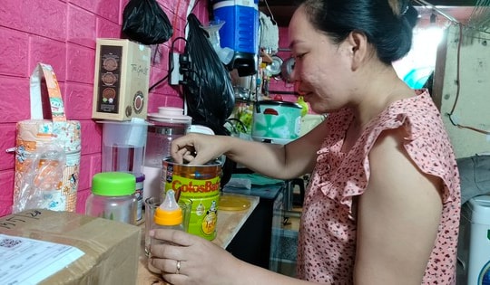 Tiền lương thấp, công nhân trì hoãn kết hôn và sinh con