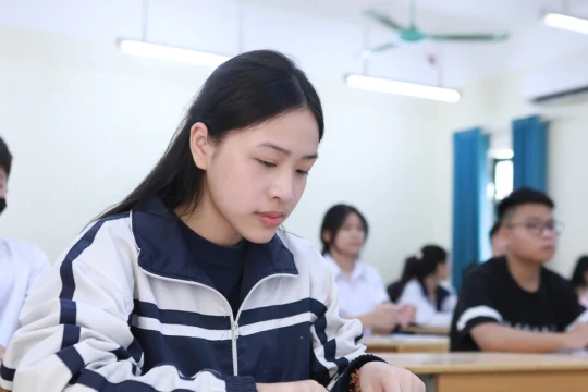 Lý giải việc nhiều trường THPT ở Hà Nội 10 điểm đã trúng tuyển