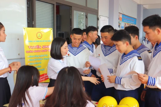 Chắp cánh cho hành trình lập nghiệp