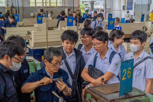 Nhiều đại học giảm học phí cho tân sinh viên ngành công nghệ, kỹ thuật