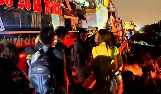 Phụ xe kể lại giây phút khi tai nạn xảy ra khiến 3 người tử vong trên cao tốc Vĩnh Hảo – Phan Thiết