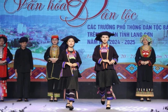 Giáo dục văn hóa truyền thống cho học sinh người dân tộc thiểu số