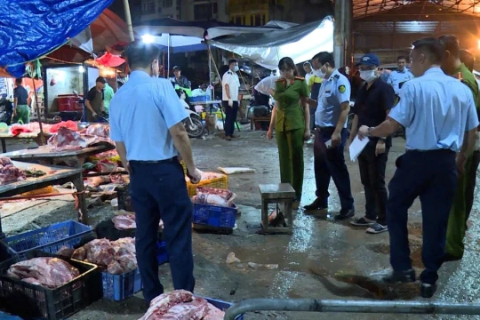 Lật tẩy quy trình đầu độc cộng đồng
