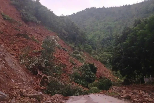 Sơn La công bố tình huống khẩn cấp do mưa lũ gây sạt lở nghiêm trọng
