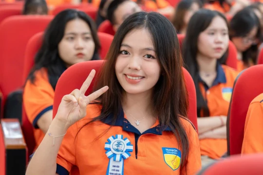 Nữ sinh Ngôn ngữ Trung và hành trình tỏa sáng từ 'con số 0'