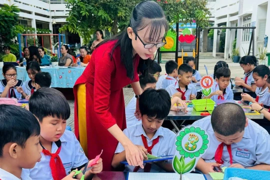 Đưa Luật Nhà giáo vào cuộc sống: Nâng cao vị thế người thầy