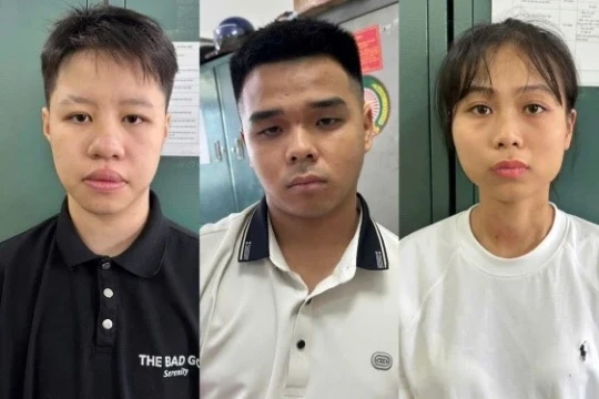 Lừa giới thiệu việc làm rồi đe dọa, cướp tài sản người xin việc