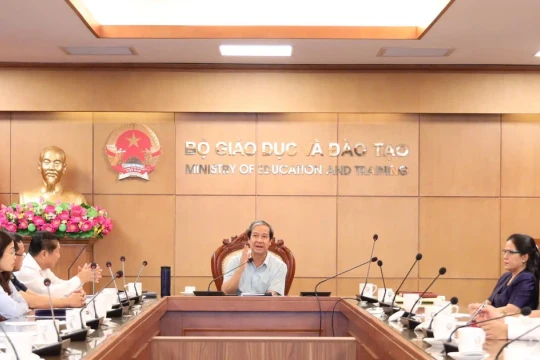 Tái hiện hành trình 80 năm phát triển giáo dục và đào tạo