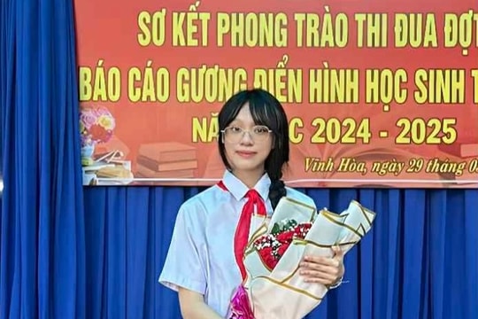 Thủ khoa chuyên Anh vượt nghìn cây số ra Hà Nội học