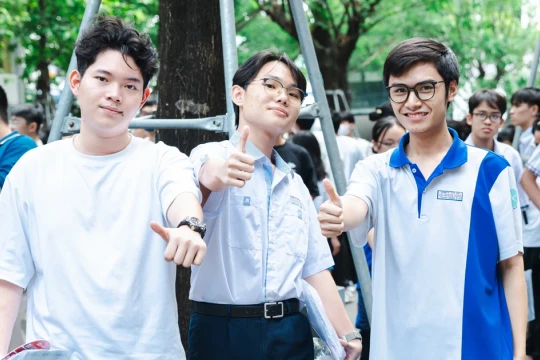 Học bổng và hỗ trợ học phí: Đòn bẩy phát triển nhân lực mũi nhọn