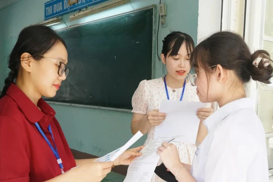 Đà Nẵng có 3 thủ khoa khối A đạt điểm gần tuyệt đối