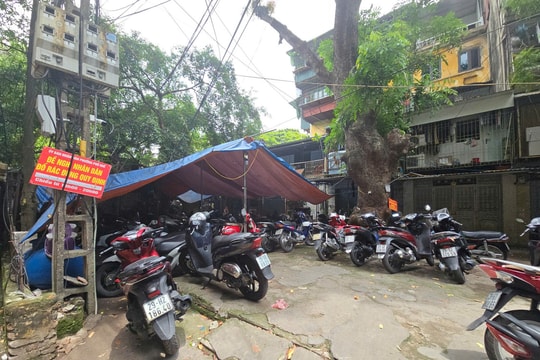 Tha thiết chuyển xe điện nhưng nhà trong ngõ, không chỗ gửi, sạc ở đâu?