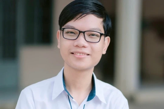 Nam sinh Vĩnh Long đạt 2 điểm 10 tốt nghiệp, giải Ba quốc gia môn Toán