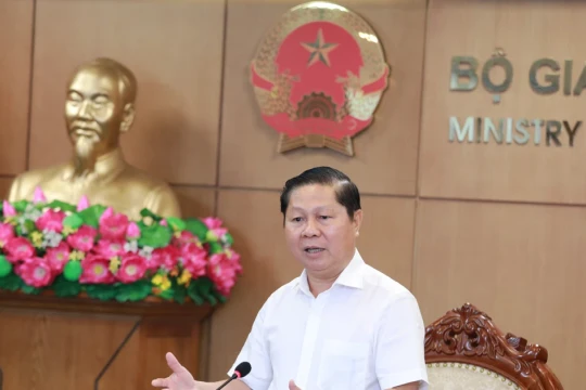 Lựa chọn tư liệu tiêu biểu cho triển lãm thành tựu 80 năm ngành Giáo dục