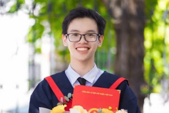 Thí sinh duy nhất đạt điểm 30/30 khối B: " lấy cần cù bù thông minh"