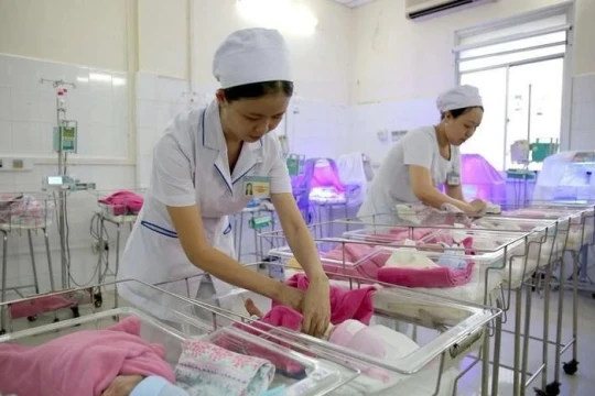 Tổng tỷ suất sinh Việt Nam giảm nghiêm trọng