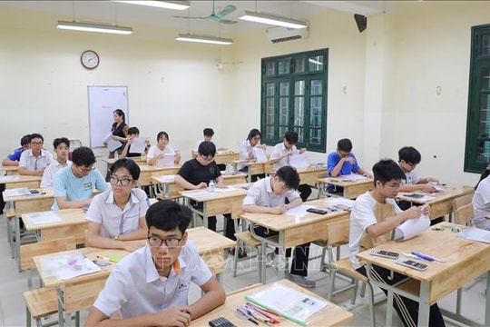 Hà Nội công bố điểm chuẩn trúng tuyển bổ sung vào lớp 10 không chuyên