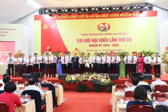 Phấn đấu xây dựng, phát triển ĐHQGHN trở thành đại học đổi mới sáng tạo hàng đầu thế giới