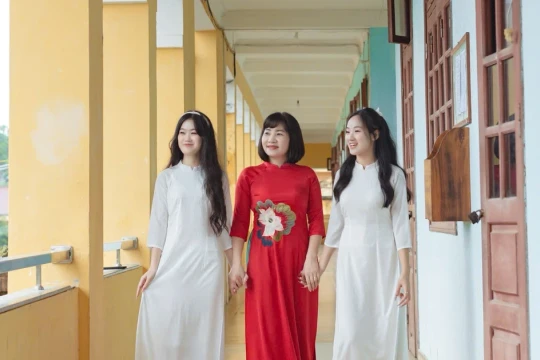 Cô giáo vùng cao giúp nhiều học trò đạt điểm tuyệt đối môn Địa lí