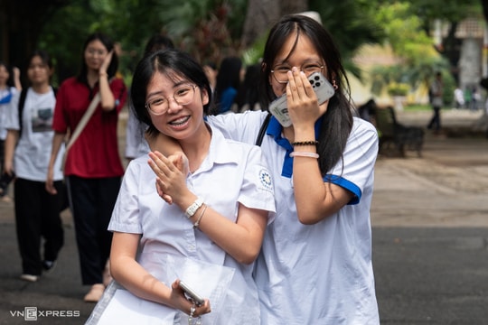 Hai trường công lập mới của Hà Nội tuyển 900 học sinh trượt lớp 10