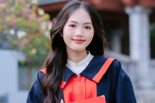 Nữ sinh đỗ đầu khối C00 Tuyên Quang yêu môn Lịch sử từ những câu chuyện bố kể