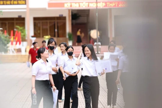 Ngôi trường từ hơn 30 em nguy cơ rớt đến hơn 99% học sinh đỗ tốt nghiệp