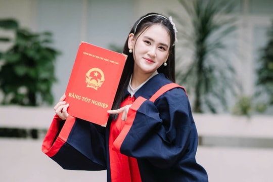 Nữ sinh chuyên Anh đỗ Đại học Thanh Hoa