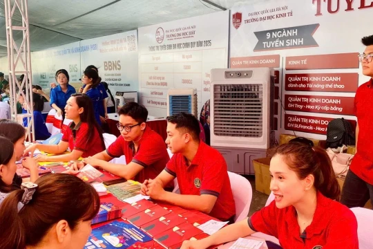 Trường ĐH Kinh tế công bố điểm sàn năm 2025